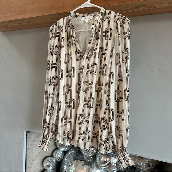 Haven & Blair Chain Print Long Sleeve Silky Blouse / Size S - Picture 4 of 7